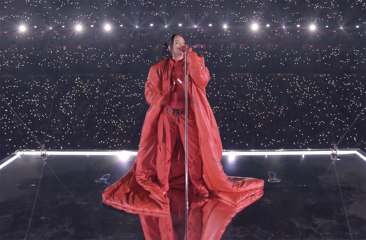 Rihanna y su espectacular show en el medio tiempo del Super Bowl