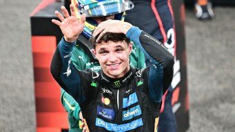 Lando Norris festeja el título de la Fórmula 1. Foto: AFP