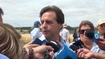 firmar un tlc con china y otro con ee.uu. seria el sueno del pibe, dijo lacalle pou