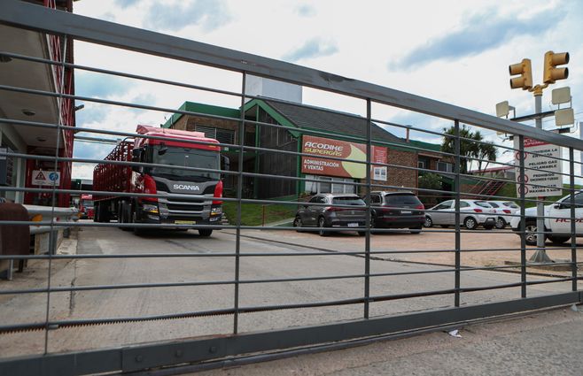 ocupacion acodike planta supergas foco uy (3).jpeg