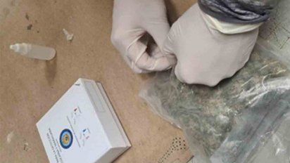 frances a prision por mandar marihuana a su pais en un paquete