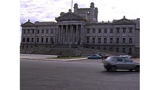 Diputados aprobó por 65 en 90 el proyecto de patente única