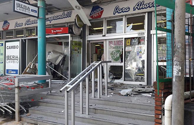 El 30 de octubre de 2017, Pocitos Nuevo amaneció con un cajero explotado, nada menos que en la zona exterior de un supermercado Disco ubicado en la calle Chucarro.&nbsp;