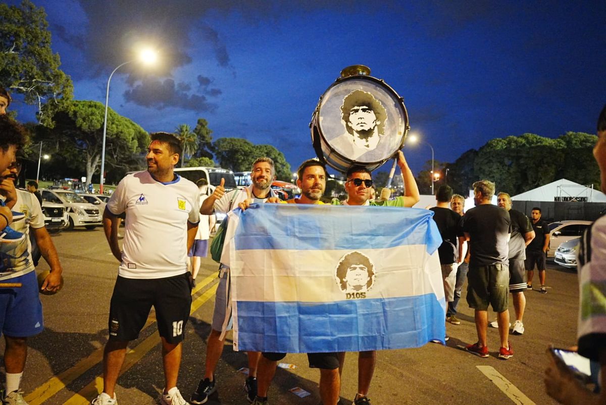 hinchada uruguay argentina foco uy tanda 3 (4).jpeg