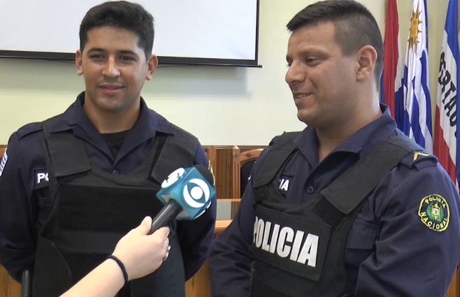 policías-parto-durazno.jpg