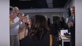 aplausos y obsequios: asi llego blanca rodriguez a canal 10 para su ultimo subrayado
