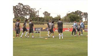 Uruguay busca superar al herido Chile para liderar  Eliminatorias