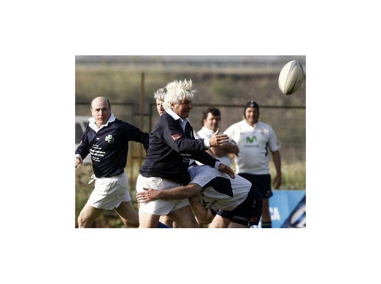 Supervivientes de los Andes juegan un simbólico partido de rugby