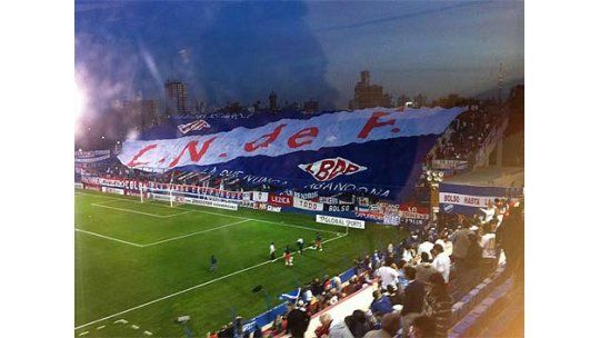 Show tricolor: Nacional 6 - Cerrito 1 por la octava del Clausura