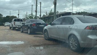 Foto: Paola Botti, Subrayado. Allanamiento en la casa del joven, en el barrio Tres Ombúes.