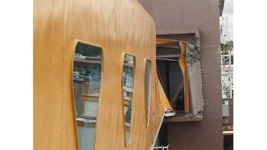 Choque de Buquebús en Puerto de Buenos Aires: rompió una pared