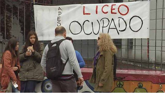liceo 23 ocupado