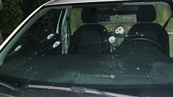 Foto cedida a Subrayado. Impactos de bala en el patrullero.