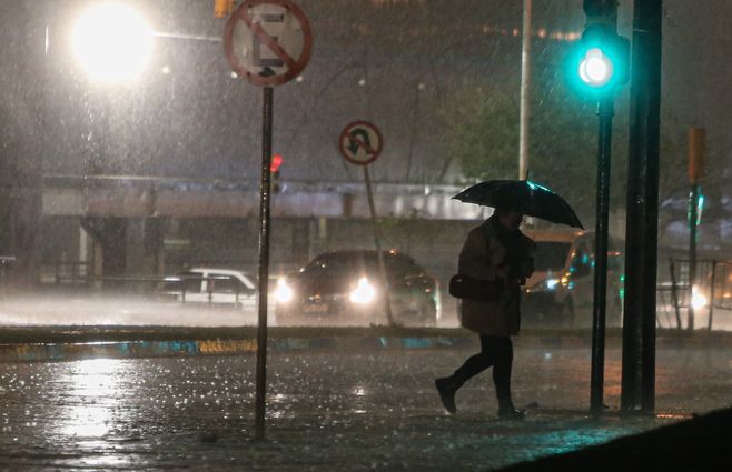 foto-lluvia-focouy-tormenta-montevideo-ciclon.jpg