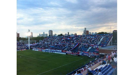 Nacional y El Tanque igualan 1 a 1 en el Parque Central