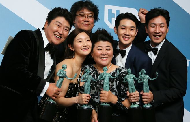 Elenco de la película sucoreana Parasite, que tendrá una versión de miniserie para TV hecha en EE.UU. 