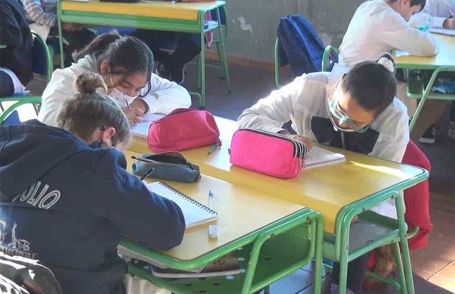 niños-escuelas-fray-bentos.jpg