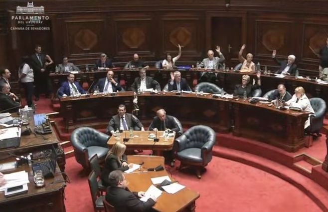 votacion-mocion-interpelacion-lazo