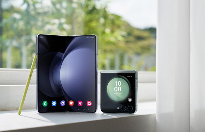 Galaxy_fold5_flip5s_pen_product_icy_blueocean_green_LI (002).jpg