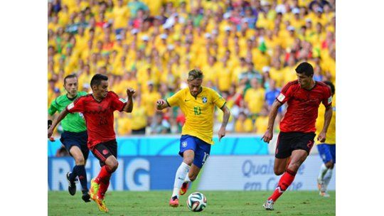 Brasil y México empataron 0 a 0 y lideran el Grupo A con 4 puntos