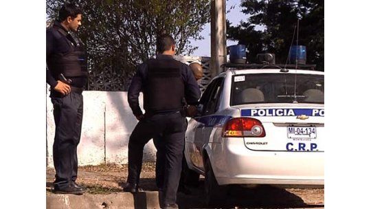 Murió un delincuente tras rapiña a una camioneta de reparto