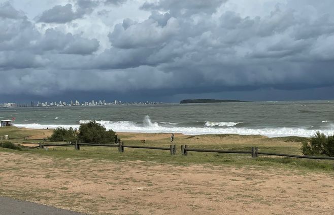 tormenta en la costa .jpeg