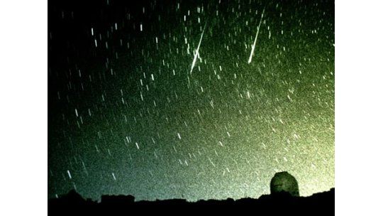 Lluvia de estrellas fugaces esta noche