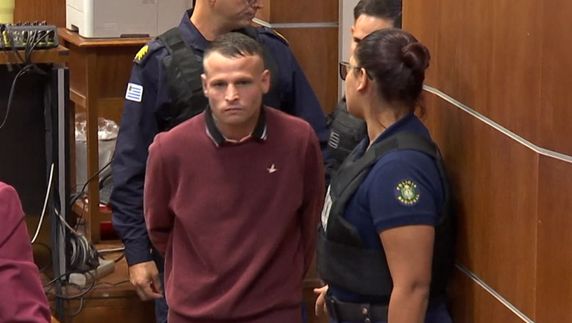 Moisés Martínez en audiencia judicial por medidas preventivas.