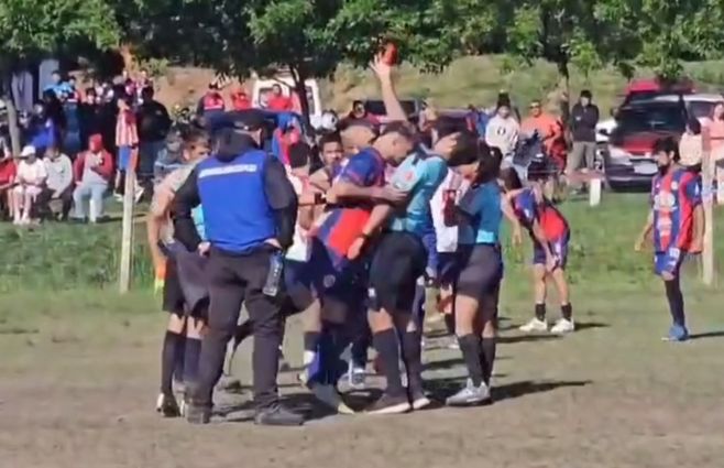 agresión-{fútbol-maldonado-ascenso