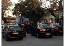 Taxis vuelven a la calle aunque el gremio se declaró en conflicto