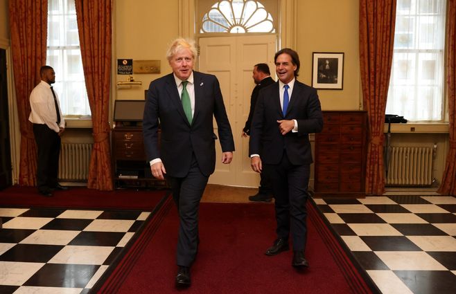 Boris Johnson y Lacalle Pou en Downing Street. Foto: FocoUy.