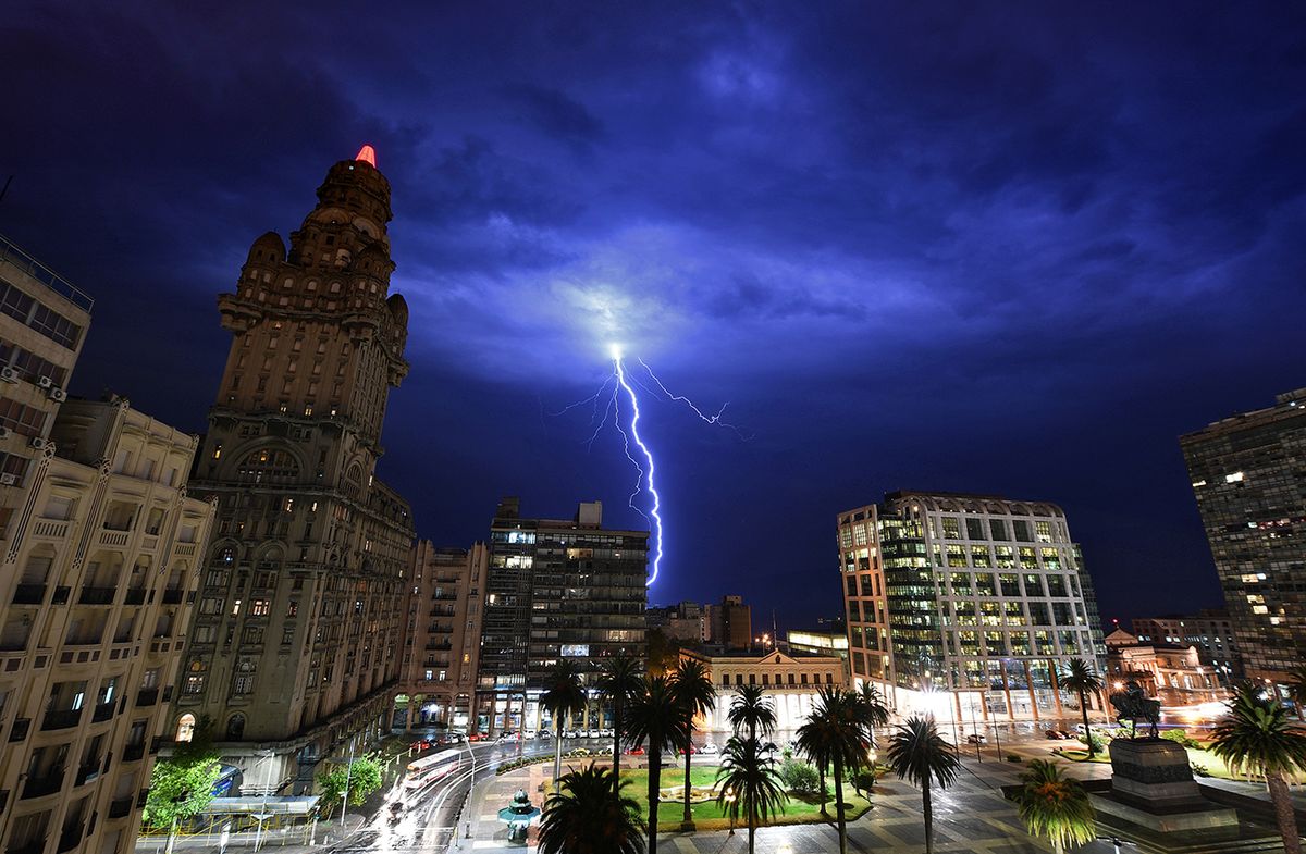 Inumet emitió una advertencia naranja por tormentas fuertes