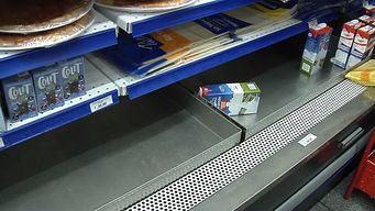 sindicato de industria lactea afectara distribucion de productos por falta de solucion en coleme y calcar