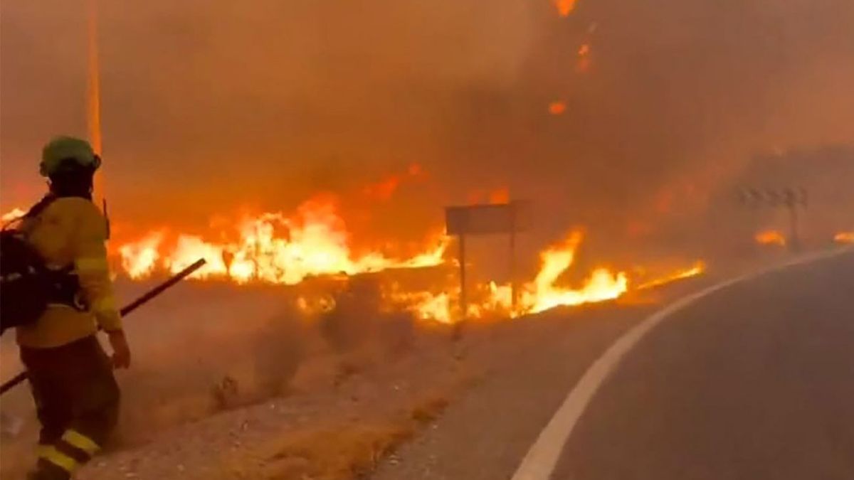 Al menos 11 fallecidos y 19 personas sin localizar en un voraz incendio en el sur de España