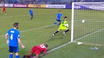 el insolito gol de canada ante el salvador que la dejo a un paso del mundial