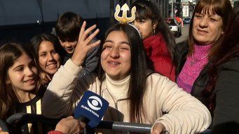 la emocion de celeste tras ganar el ultimo cupo para ingresar a los estudios de canal 10 donde se grabara gran hermano, el reencuentro
