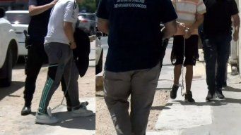 Fotos: Subrayado. El momento en el que los detenidos son llevados ante un juez en Las Piedras.