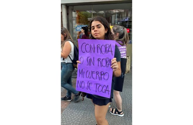 Marcha del 8M 2022 en Montevideo