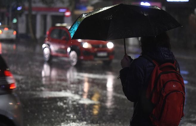 dia de lluvia montevideo gaston britos foco uy (2).jpeg