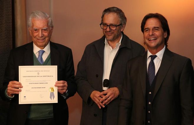 Mario Vargas Llosa, Rodrigo Arim y Luis Lacalle Pou.&nbsp;