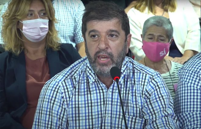 Fernando Pereira en conferencia por Heber.jpg