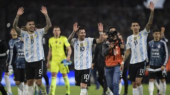 argentina de fiesta con messi y di maria goleo 3-0 a venezuela