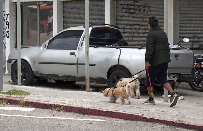 camioneta-denuncia-violacion-centro.jpg