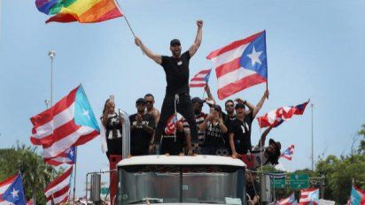 Ricky Martin lidera las protestas. Fue uno de los personajes ridiculizados en los chats del gobernador