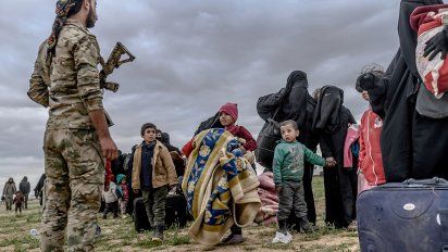 continua la evacuacion de civiles del ultimo reducto del estado islamico en siria