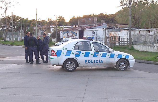 policias-barrio-la-paloma.jpg