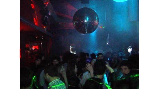 Juntan firmas para clausurar boliche en Punta Gorda