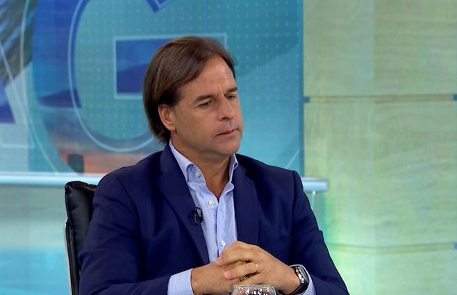 Lacalle-POu-en-Arriba-Gente.jpg