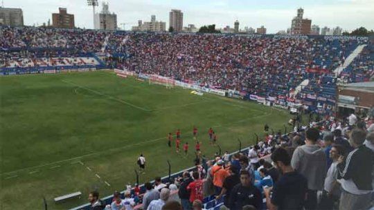 Nacional sigue perdiendo puntos, segunda derrota, esta vez con River 2-1