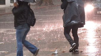 Lluvias importantes afectarán el lunes a todo el país producto de El Niño más potente de la historia, anunció Nubel Cisneros Lluvias importantes afectarán el lunes a todo el país producto de El Niño más potente de la historia, anunció Nubel Cisneros